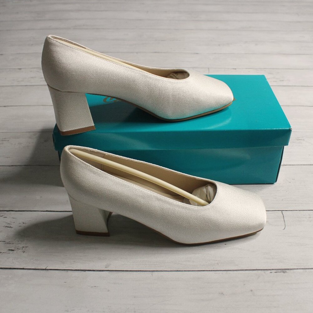 Colorful Creations Women's Size 6.5 D White Pumps Dyeable Satin Fabric Bridal
